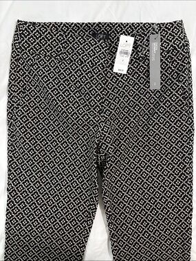 LOFT Black and White Geometric Slim Pants